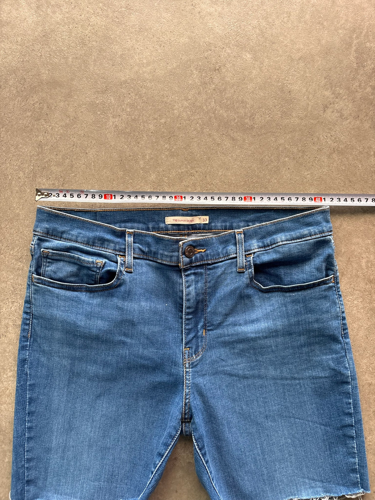 שורט ג'ינס Levi's 710 Skinny וינטג׳ - 32 – שורט ג׳ינס וינטג׳ ליוויס, תמונה 3