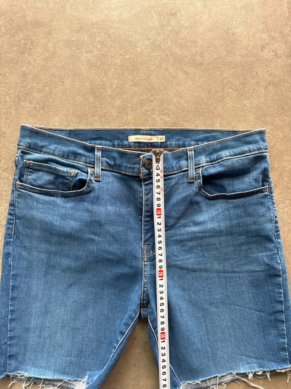 שורט ג'ינס Levi's 710 Skinny וינטג׳ - 32 – שורט ג׳ינס וינטג׳ ליוויס, תמונה 4