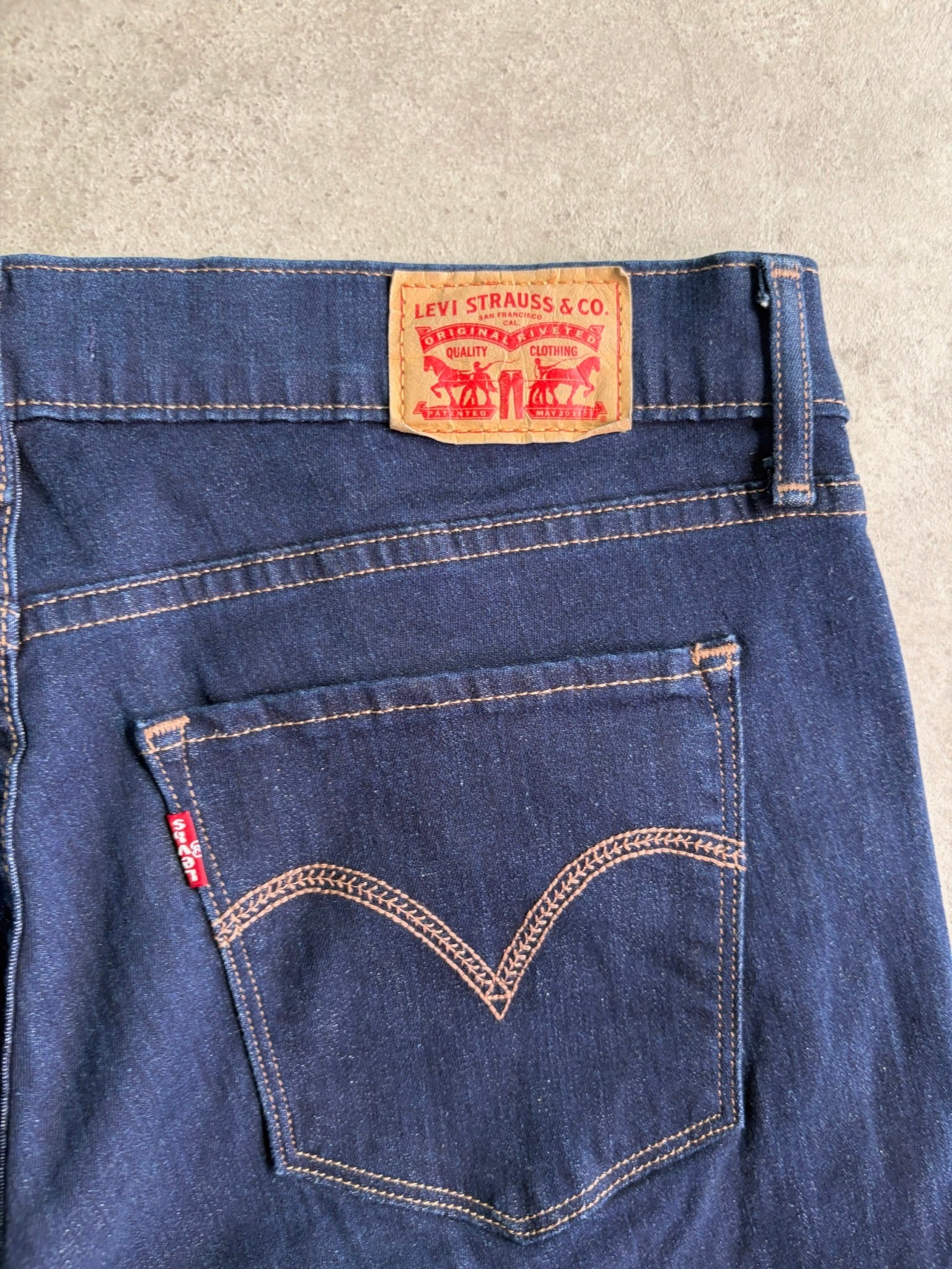 ג׳ינס Levi's Curvy Bootcut וינטג׳ - 33