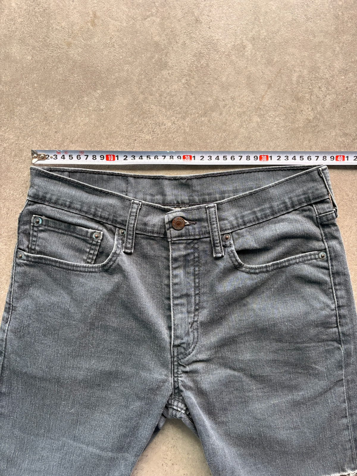 שורט ג'ינס Levi's 512 וינטג׳ - 30 – שורט ג׳ינס וינטג׳ ליוויס, תמונה 3