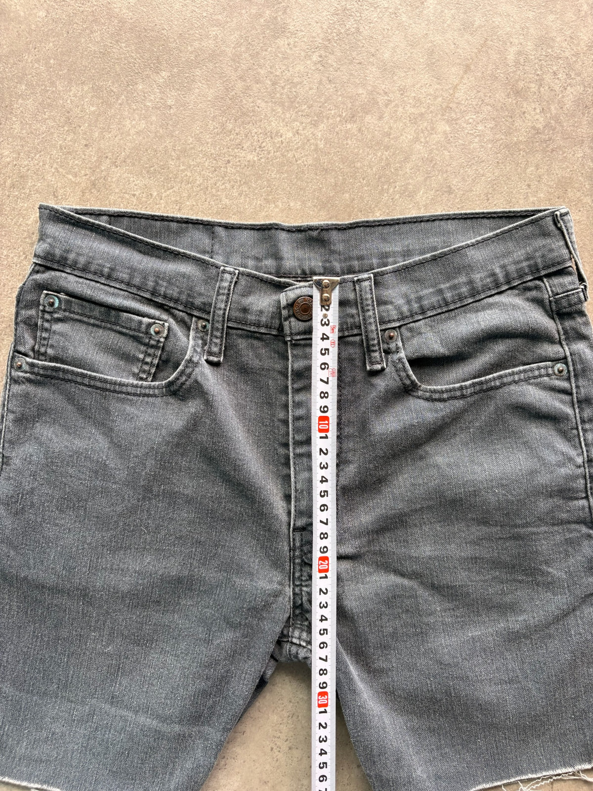 שורט ג'ינס Levi's 512 וינטג׳ - 30 – שורט ג׳ינס וינטג׳ ליוויס, תמונה 4