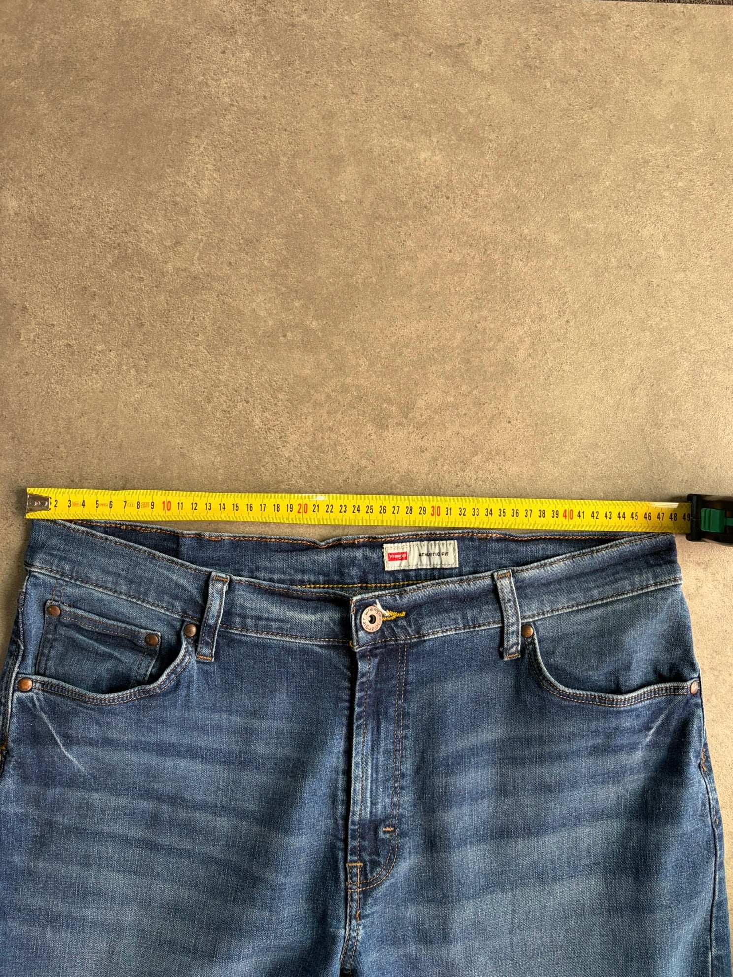ג׳ינס Wrangler Athletic Fit וינטג׳ - 37