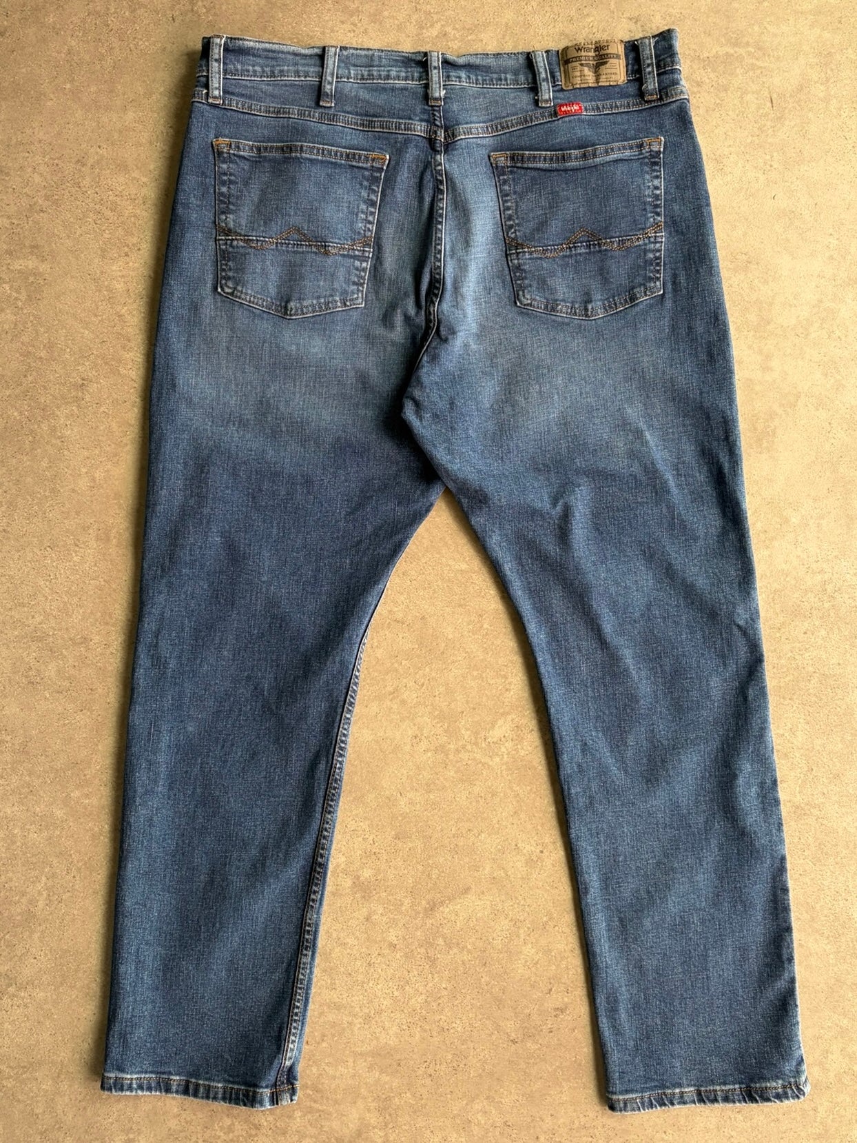 ג׳ינס Wrangler Athletic Fit וינטג׳ - 37