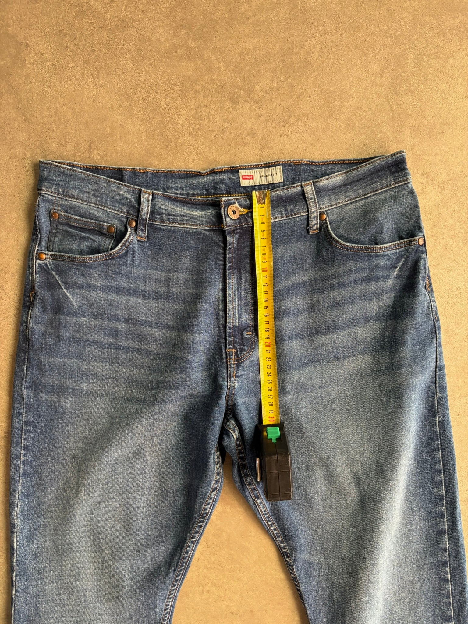 ג׳ינס Wrangler Athletic Fit וינטג׳ - 37