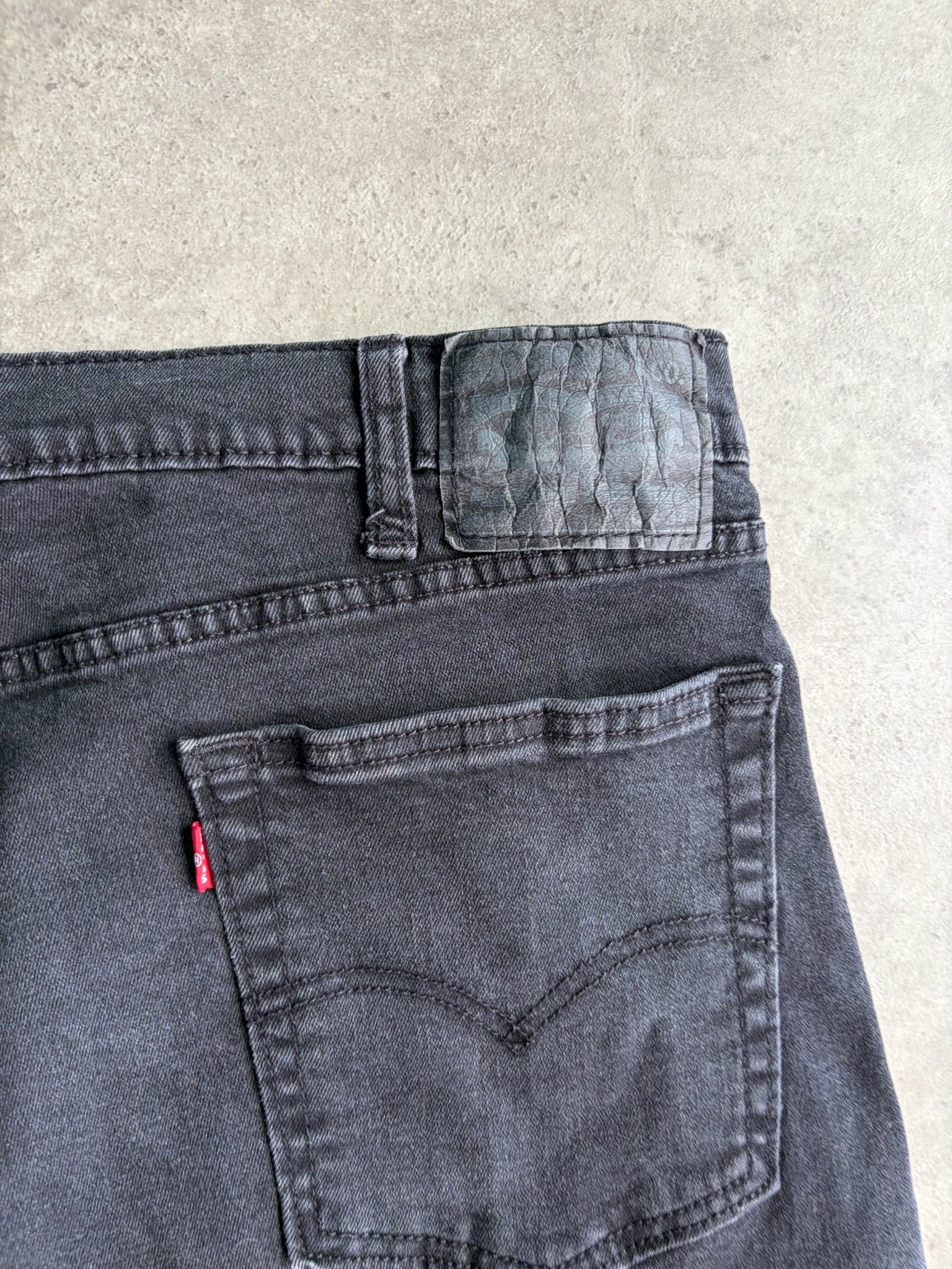 ג׳ינס Levi's שחור וינטג׳ - 42
