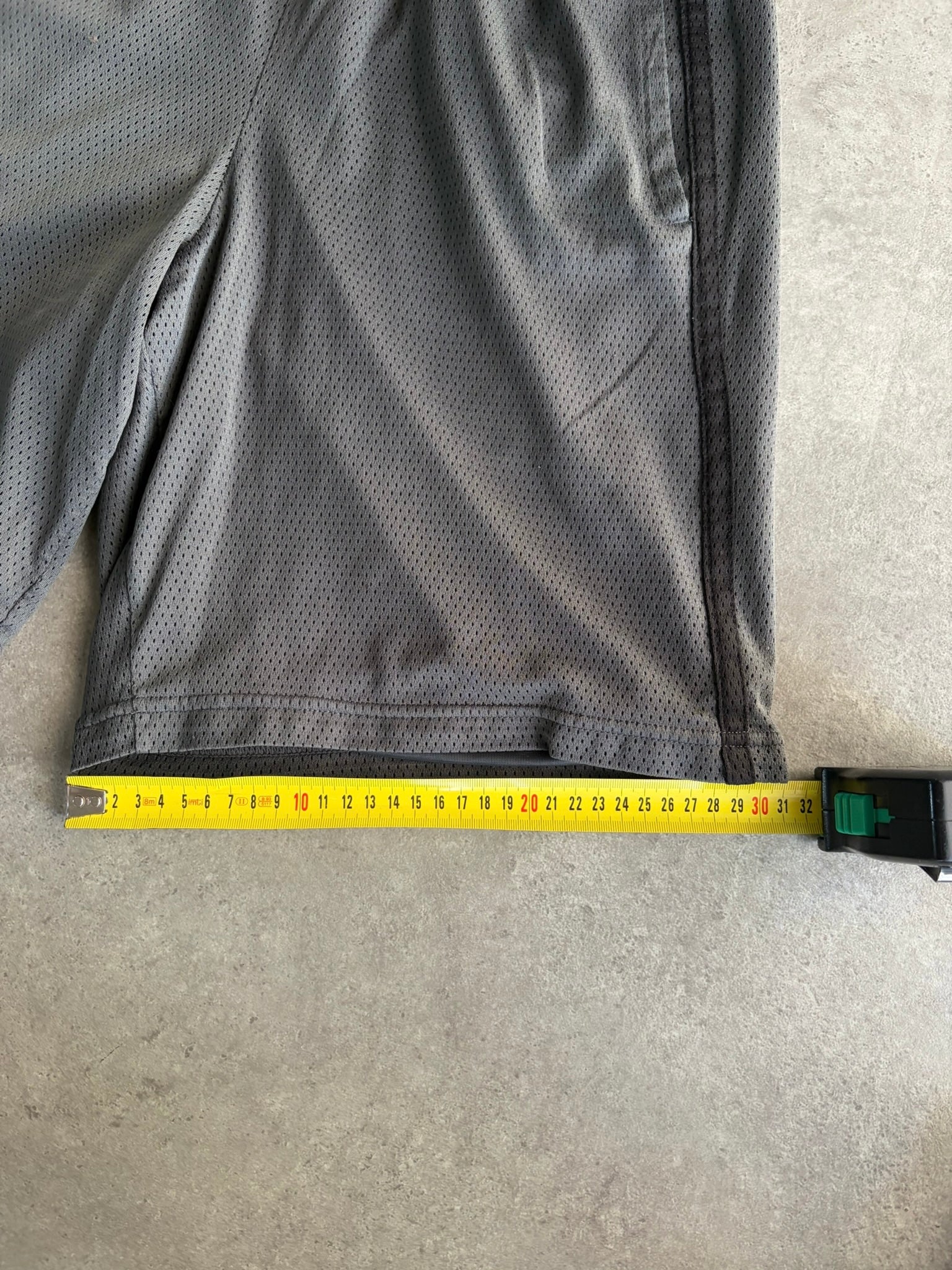שורטס רשת Reebok וינטג׳ - 29