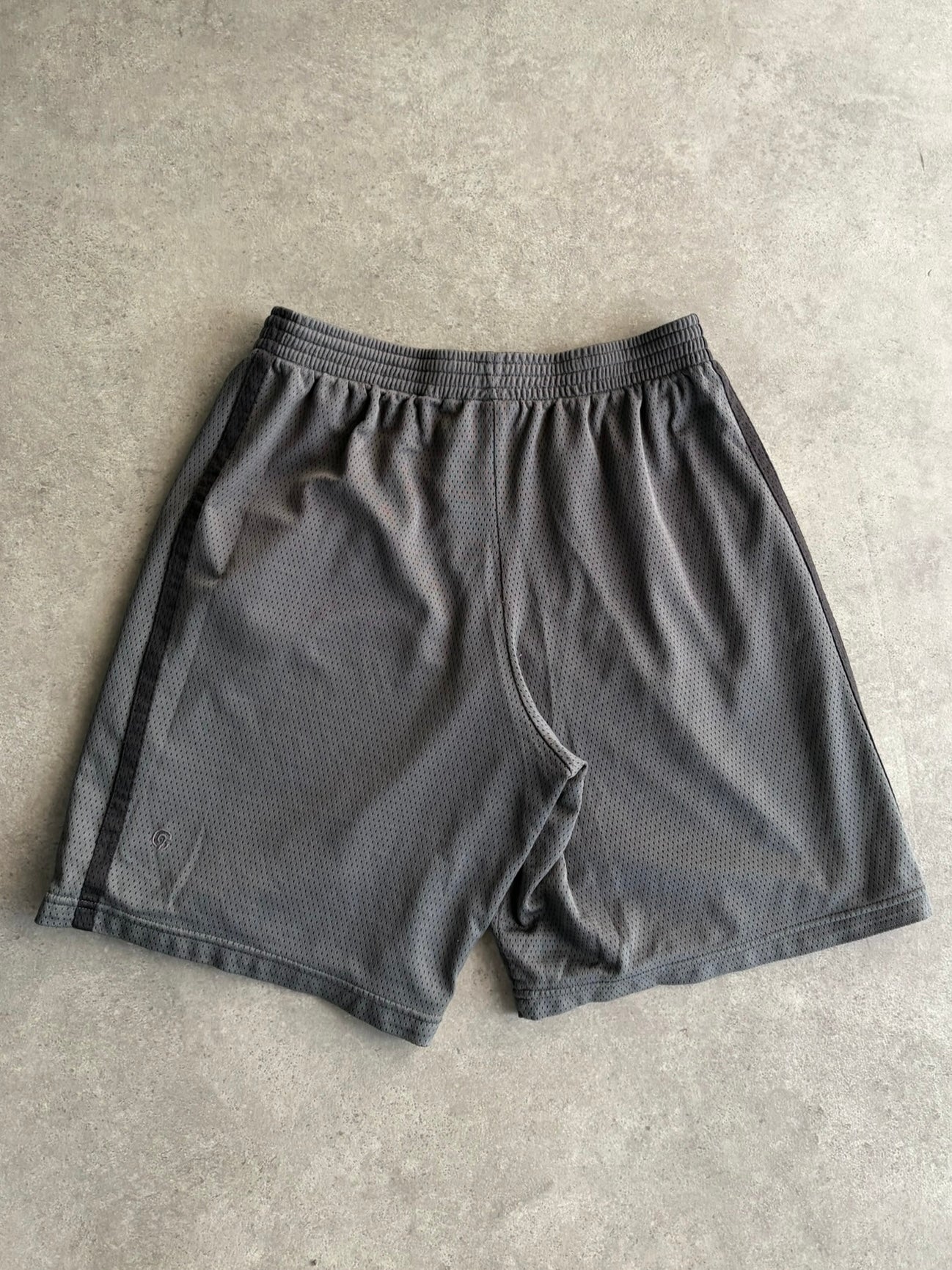 שורטס רשת Reebok וינטג׳ - 29