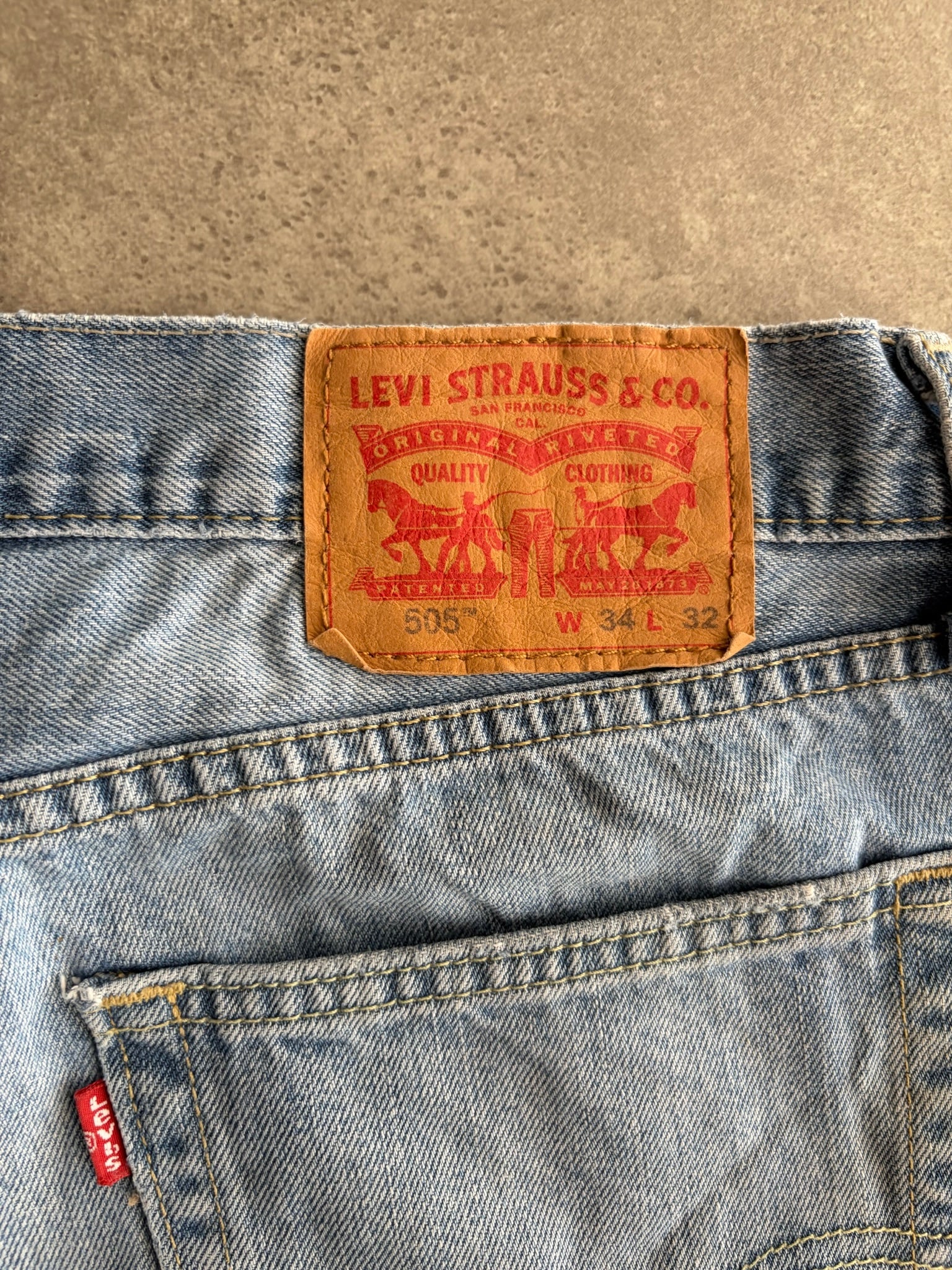 שורטס ג׳ינס Levi's 505 קאט-אוף וינטג׳ - 34