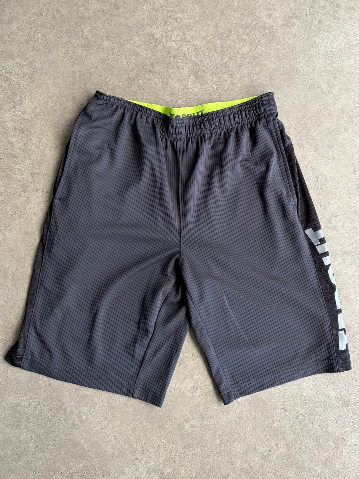 שורטס ספורט Tapout וינטג׳ - 28