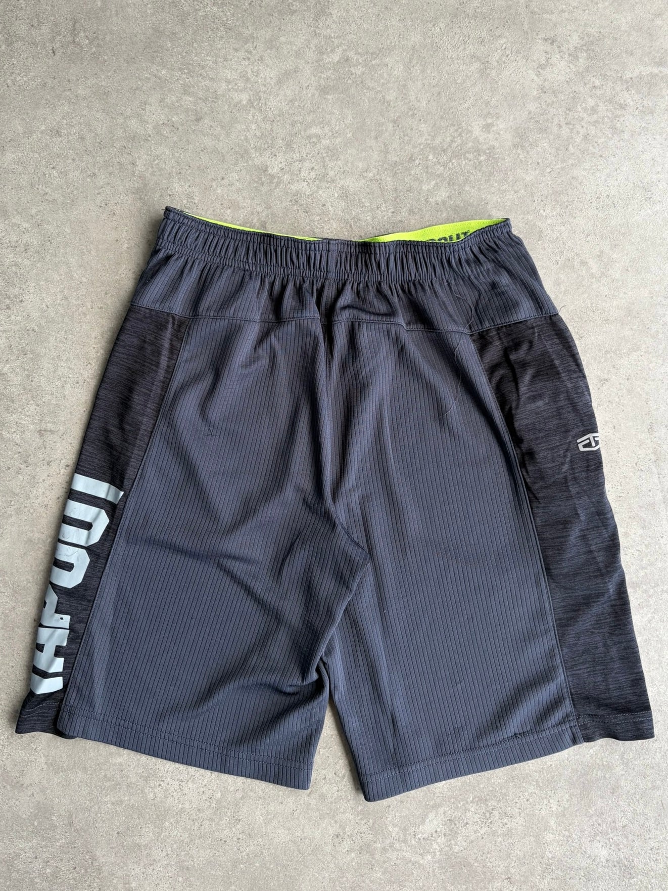 שורטס ספורט Tapout וינטג׳ - 28