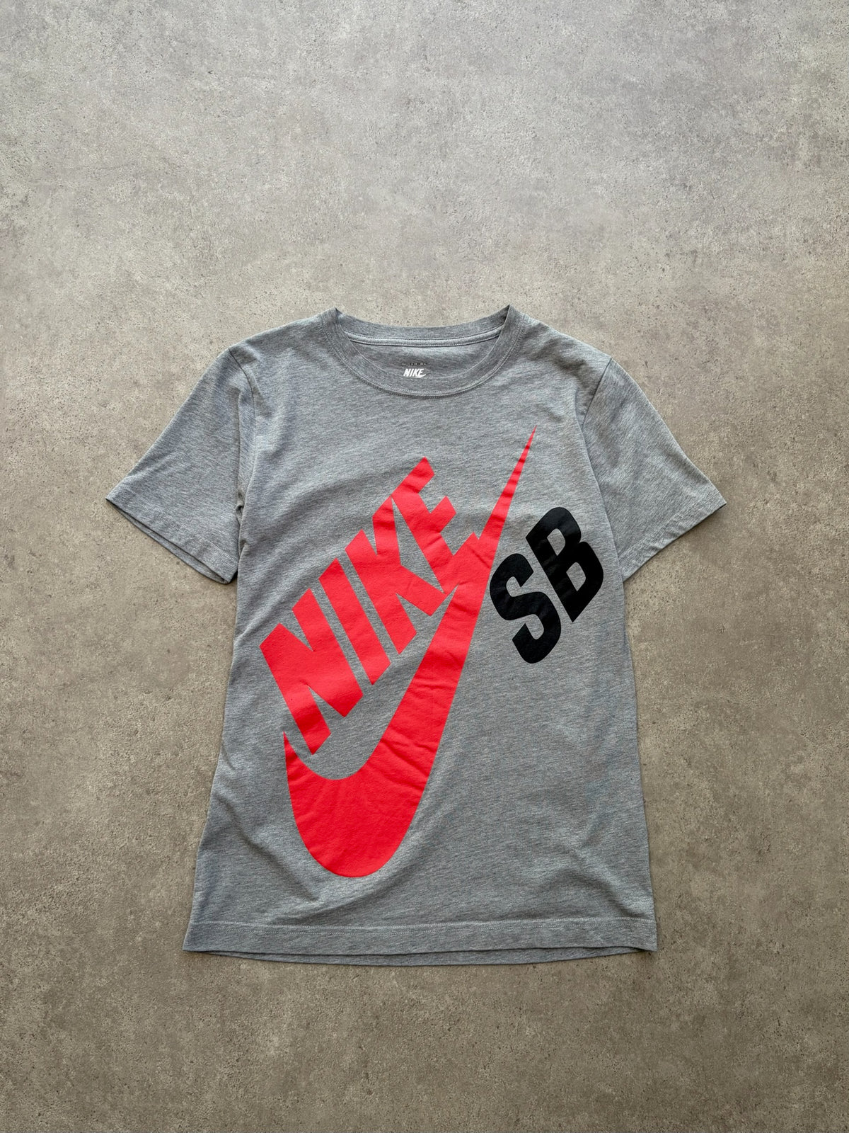 טישירט Nike SB הדפס לוגו וינטג׳ - XXS – טי שירט וינטג׳ נייקי | DNA תל אביב