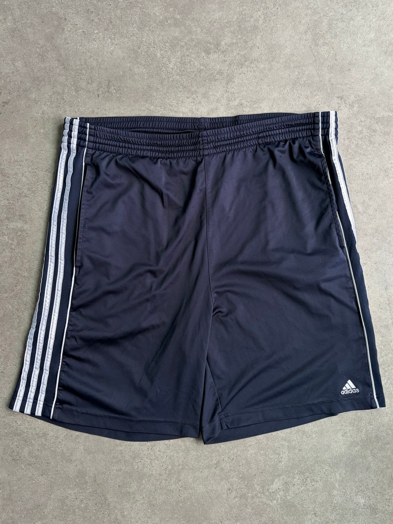 שורטס Adidas כחול נייבי וינטג׳ - 39