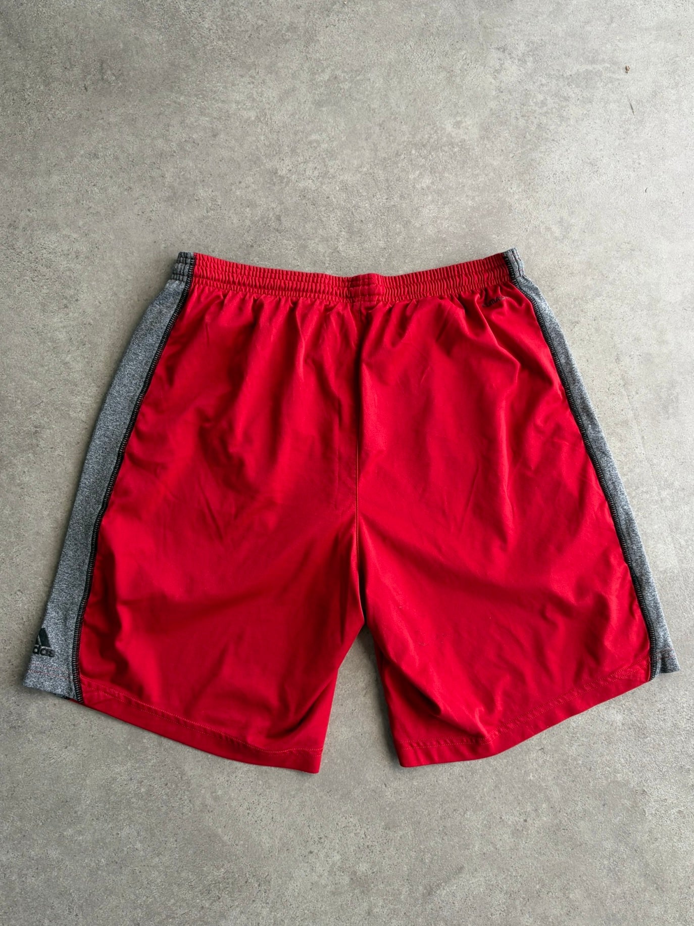 שורטס ספורט Adidas אדום וינטג׳ - 32