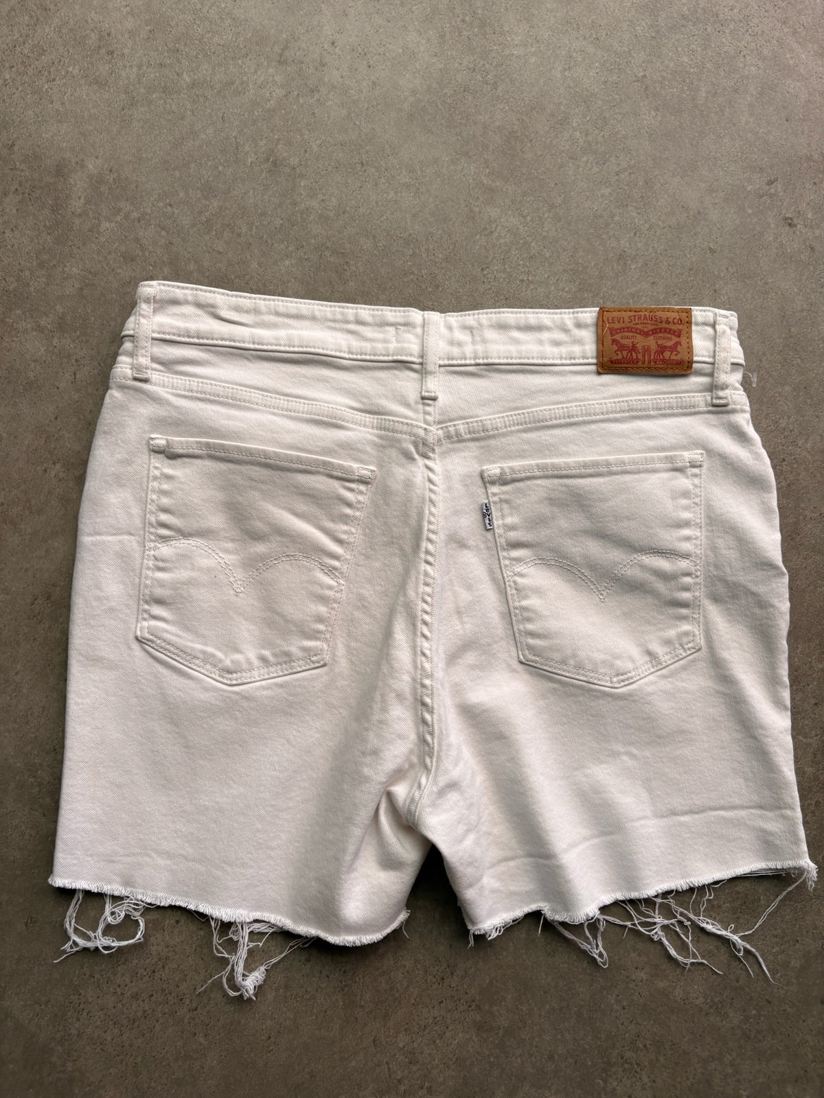 שורט ג'ינס Levi's וינטג׳ לבן - 31