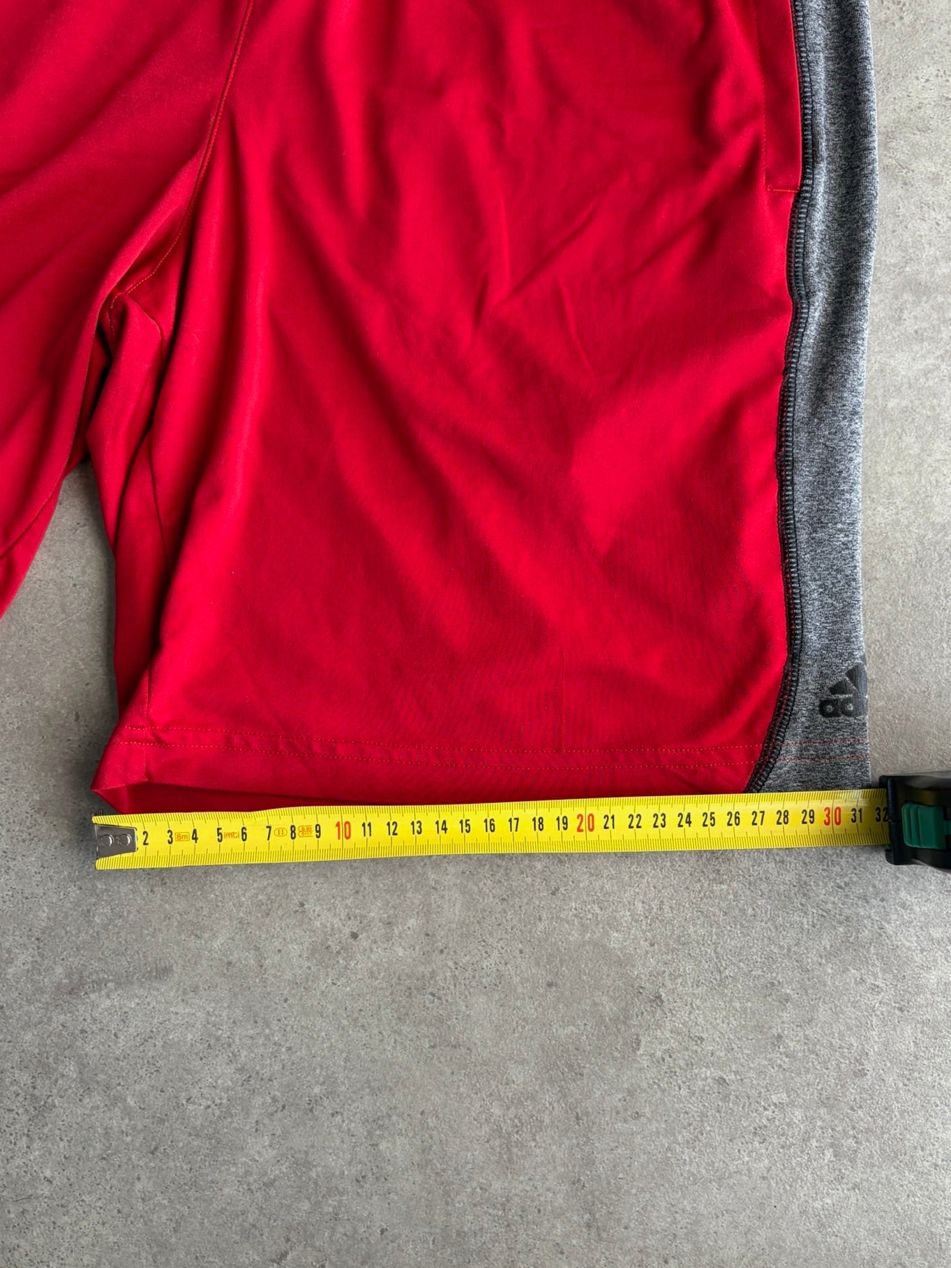 שורטס ספורט Adidas אדום וינטג׳ - 32