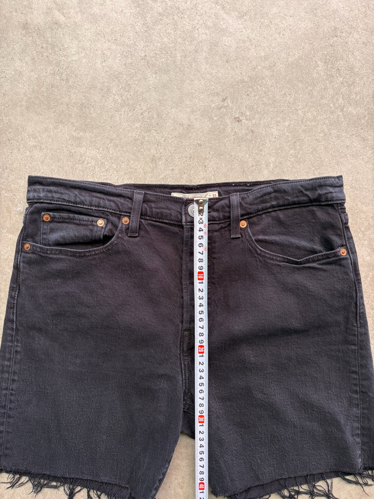 שורט ג'ינס Levi's 501 וינטג׳ פרום-שחור - 31