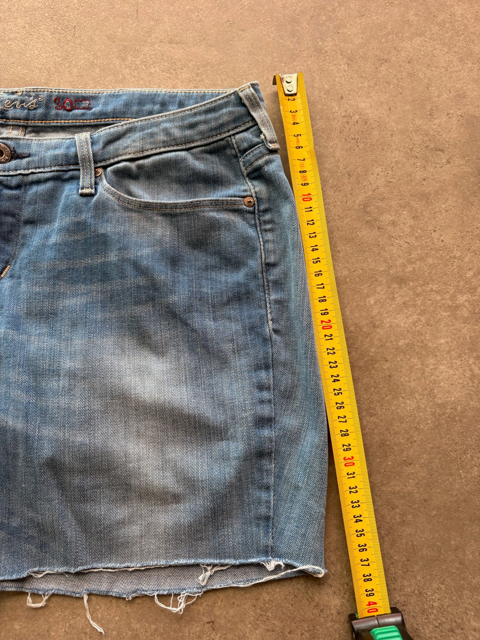 שורטס ג׳ינס Levi's קאט-אוף וינטג׳ - 32