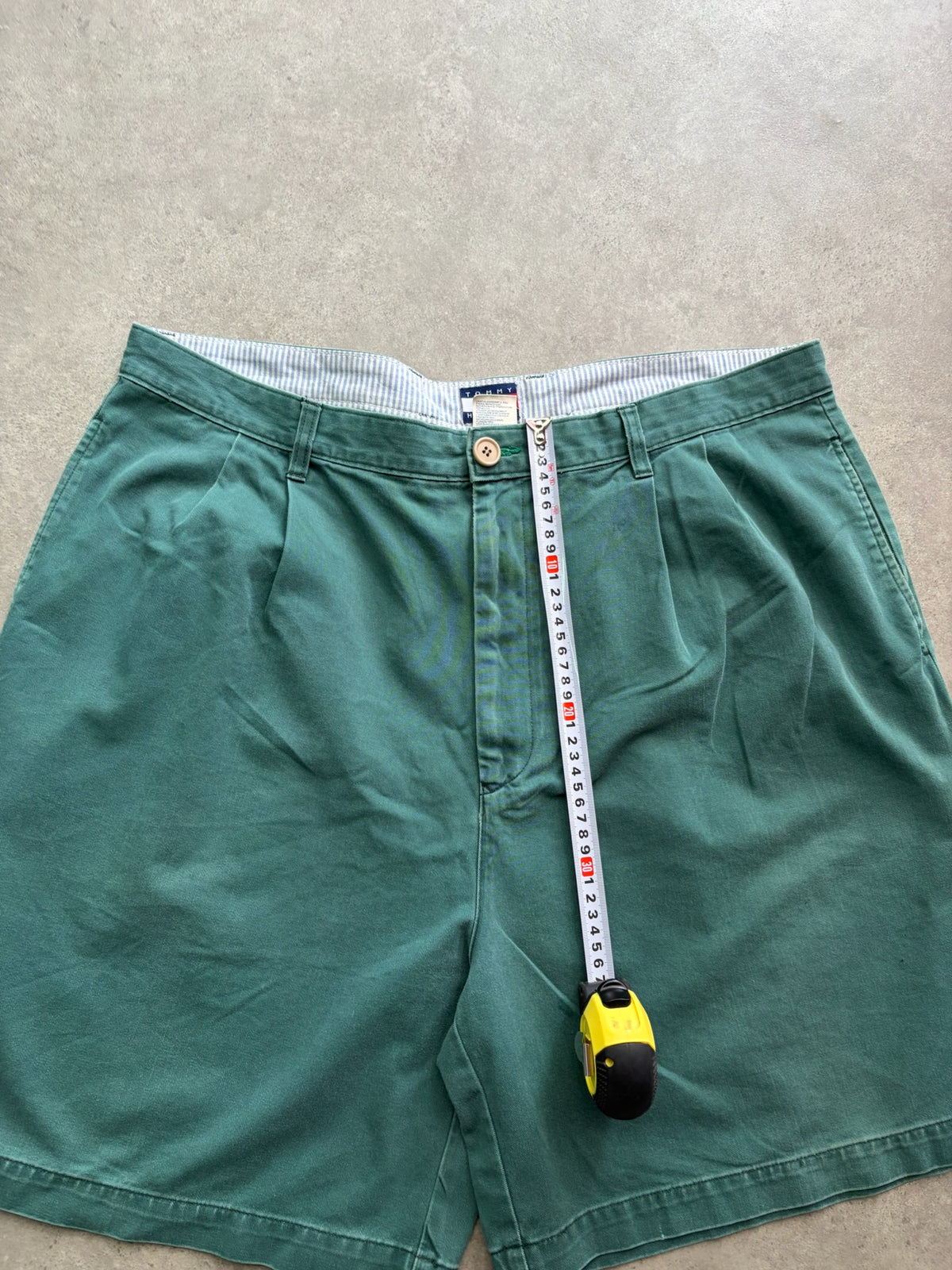 שורט Tommy Hilfiger פליטים וינטג׳ - 39