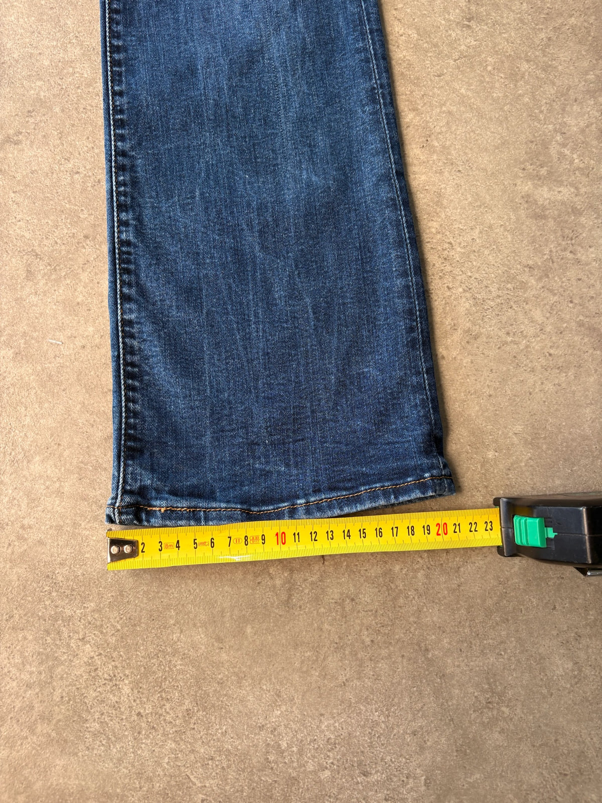 ג׳ינס Levi's 725 High Rise Bootcut וינטג׳ - 28