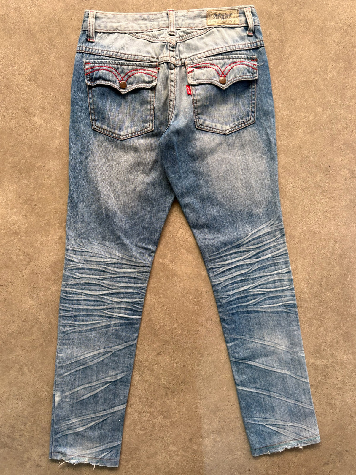 ג'ינס נמוך Levi's Eve Straight וינטג׳ - 28 – ג׳ינס ליוויס וינטג׳, תמונה 2