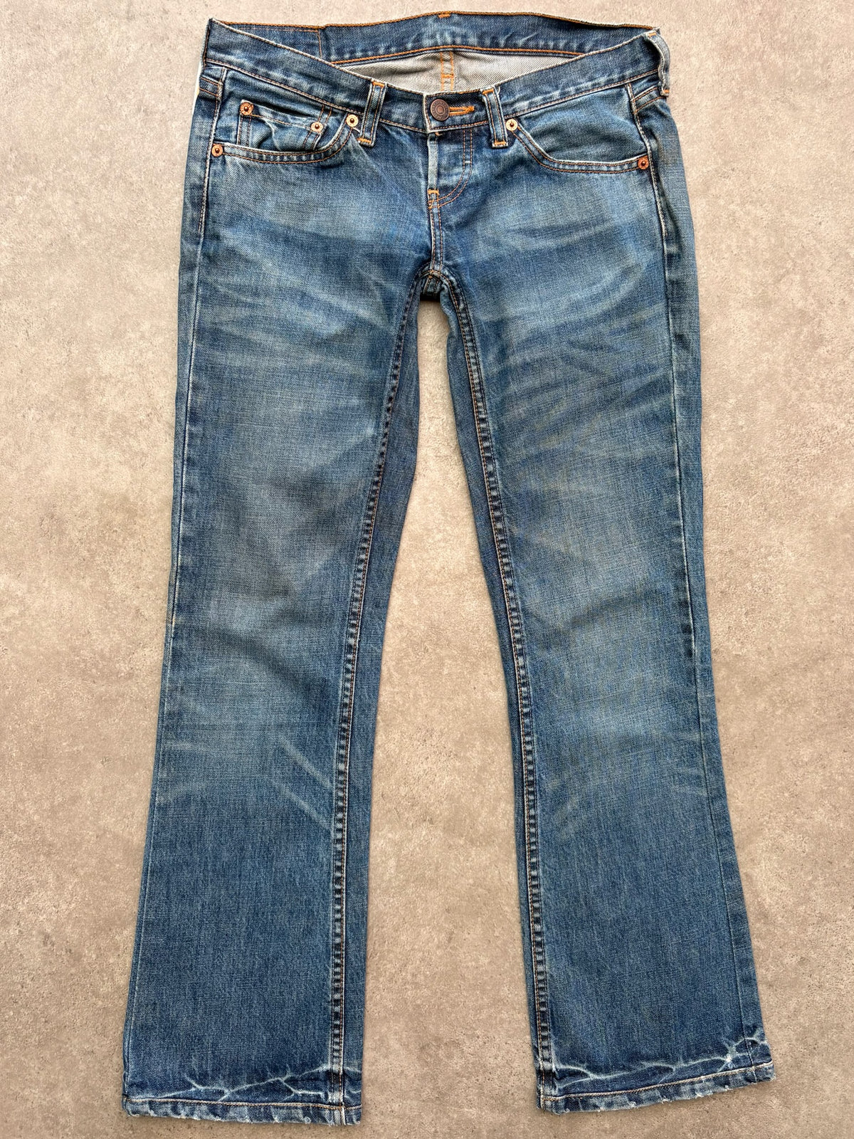 ג'ינס נמוך Levi's בגזרת בוטקאט וינטג׳ - 28 – ג׳ינס ליוויס וינטג׳ | DNA תל אביב