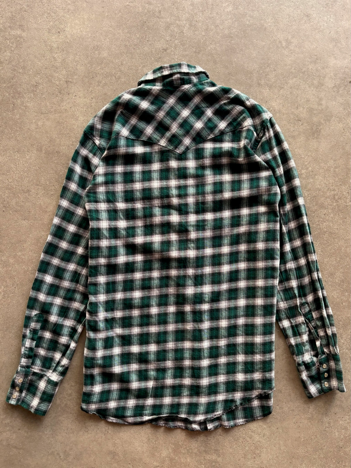 חולצת פלנל מכופתרת Wrangler וינטג׳ - L – חולצת פלנל משבצות וינטג׳ רנגלר, תמונה 2